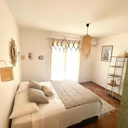 Chez Adri Et Lea Apartment บิกูเกลีย ภายนอก รูปภาพ
