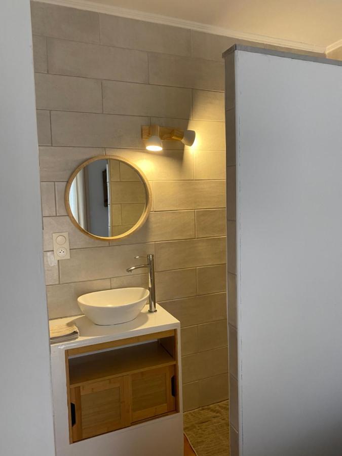 Chez Adri Et Lea Apartment บิกูเกลีย ภายนอก รูปภาพ